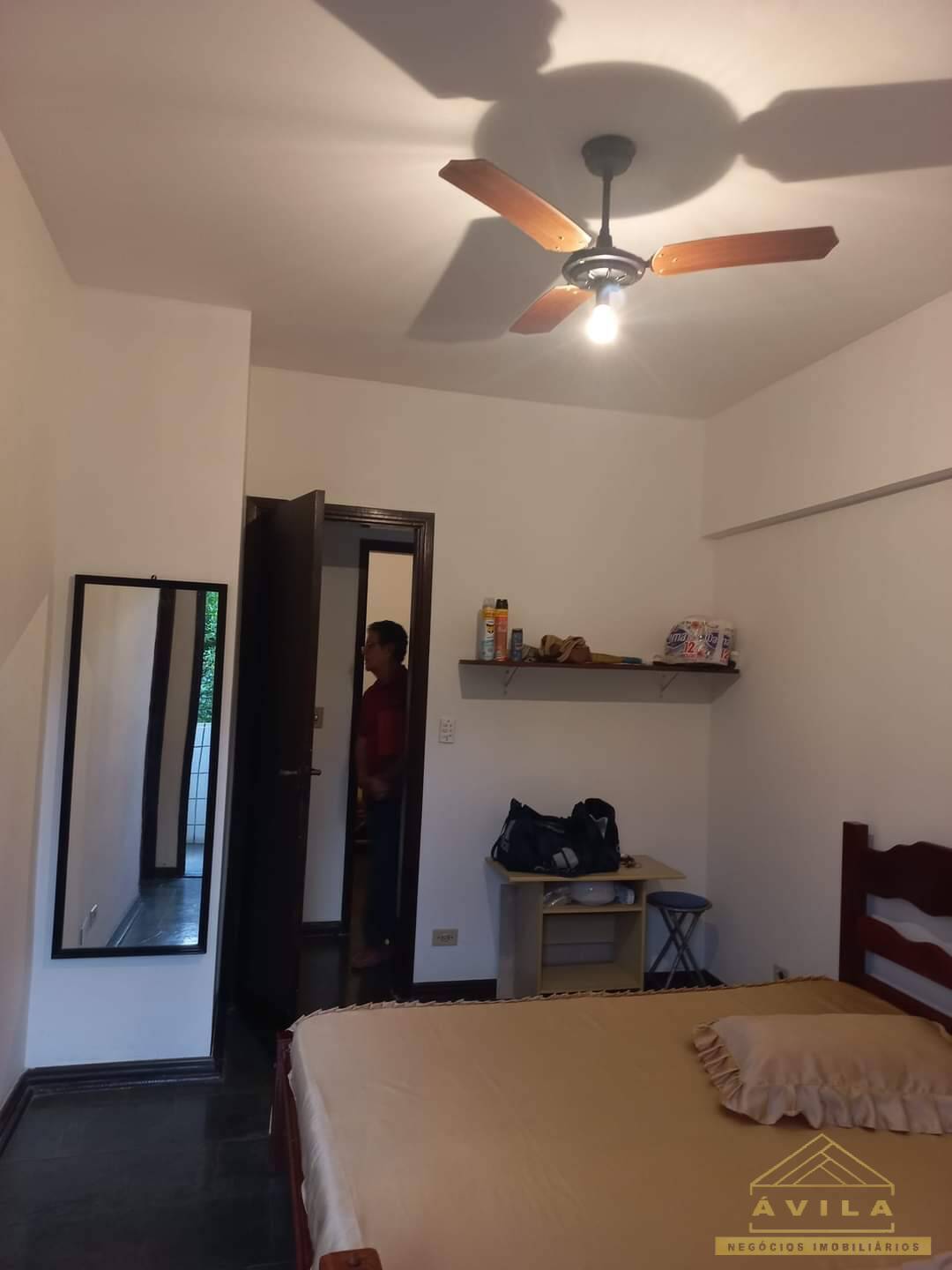 Apartamento à venda com 2 quartos, 82m² - Foto 2