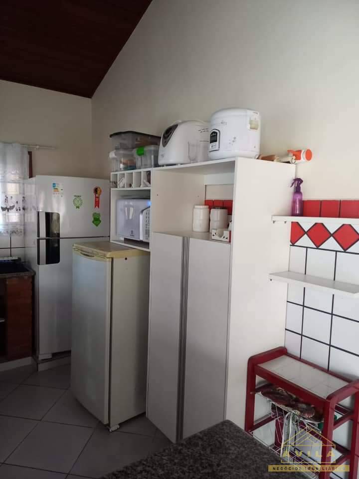 Casa à venda com 3 quartos, 124m² - Foto 11