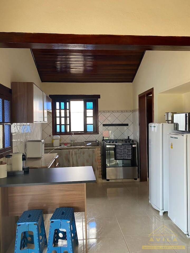 Casa à venda com 4 quartos, 280m² - Foto 3