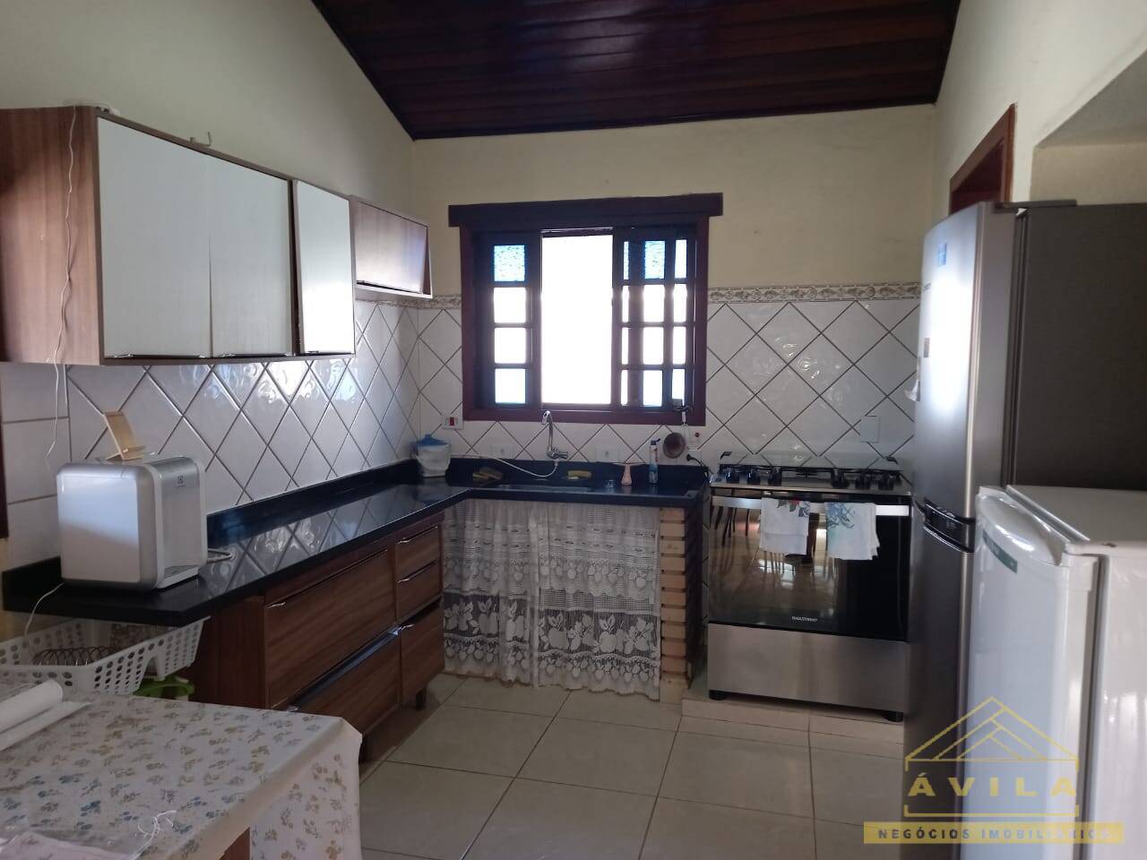 Casa à venda com 4 quartos, 280m² - Foto 4