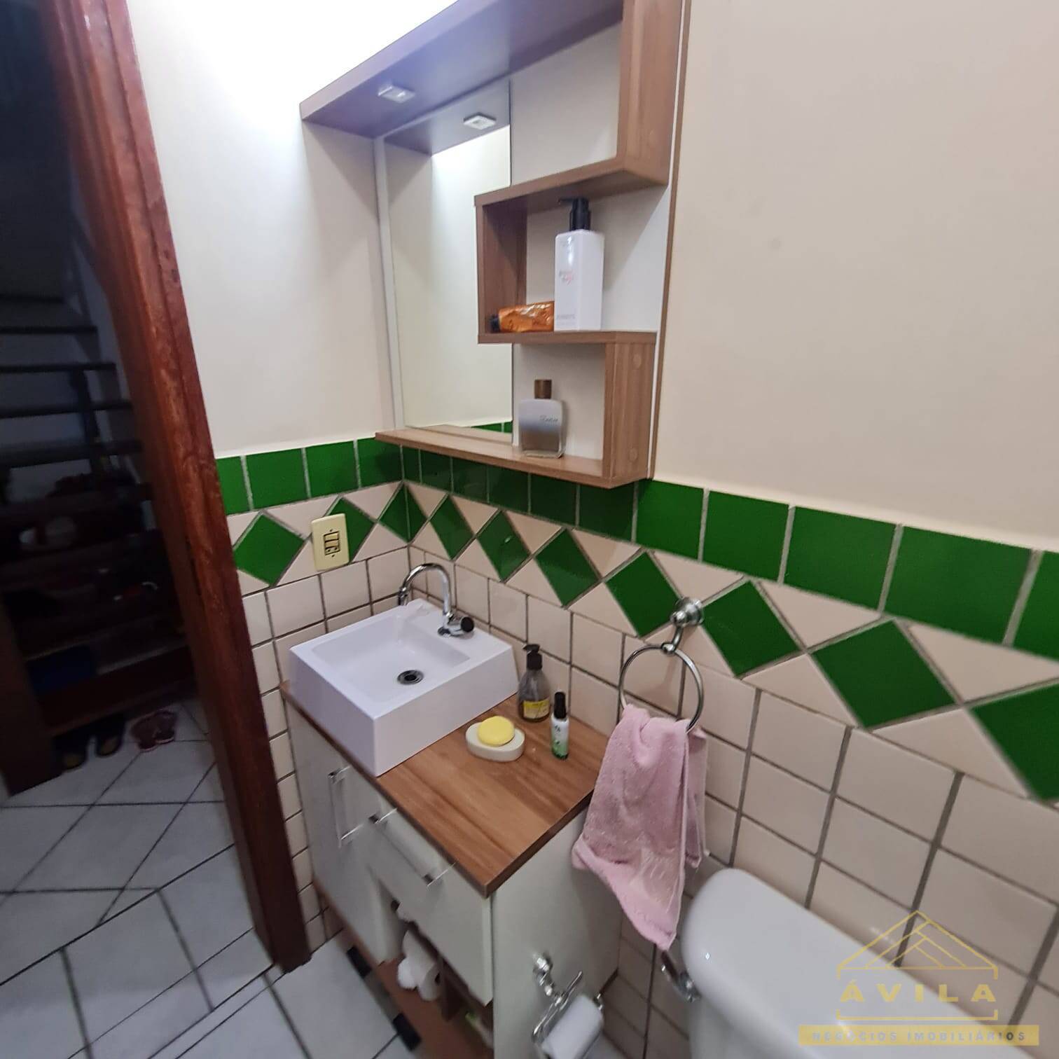 Casa à venda com 2 quartos, 95m² - Foto 2