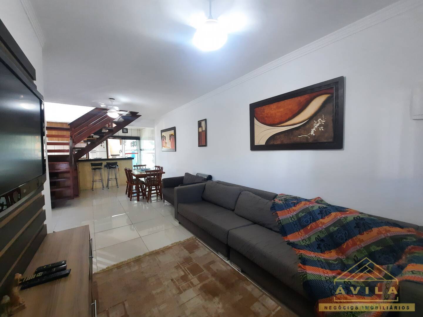 Casa à venda com 3 quartos, 226m² - Foto 4