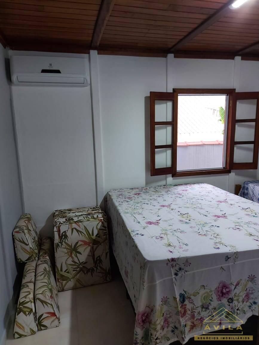 Casa à venda com 3 quartos, 131m² - Foto 13