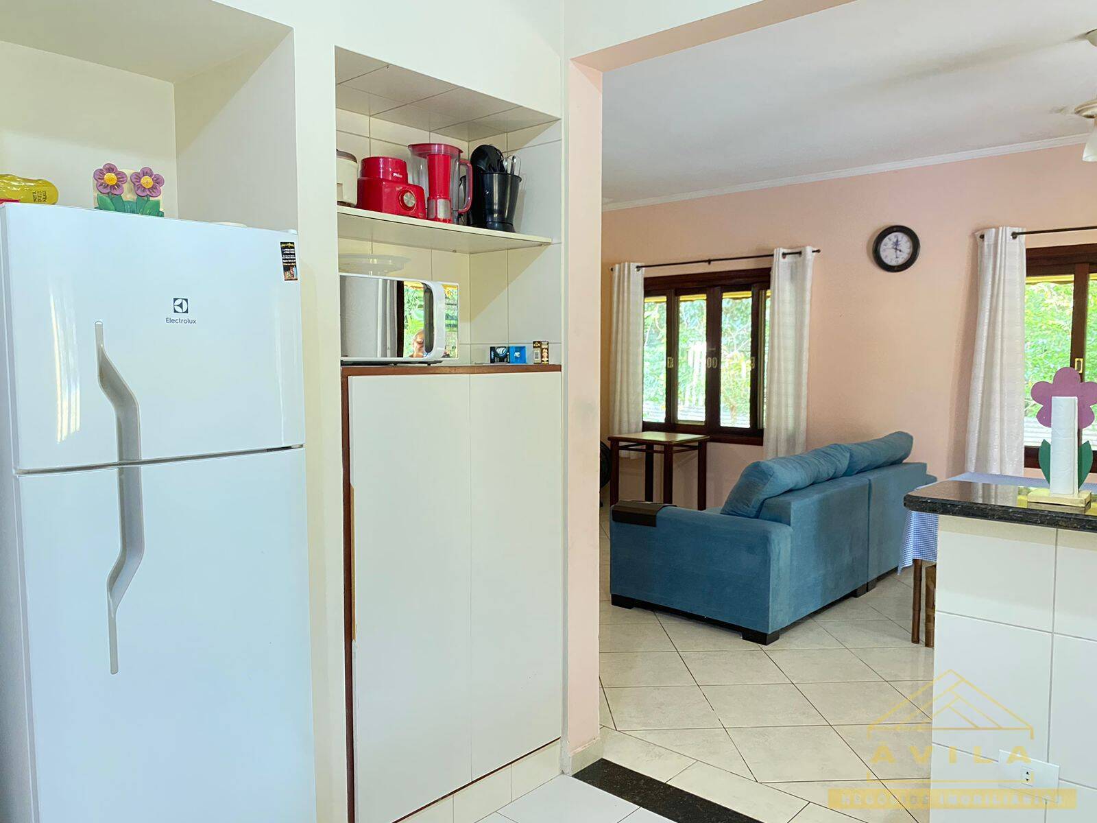 Casa à venda com 3 quartos, 187m² - Foto 2