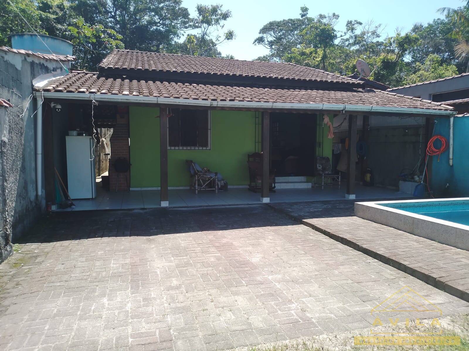 Casa à venda com 5 quartos, 220m² - Foto 5